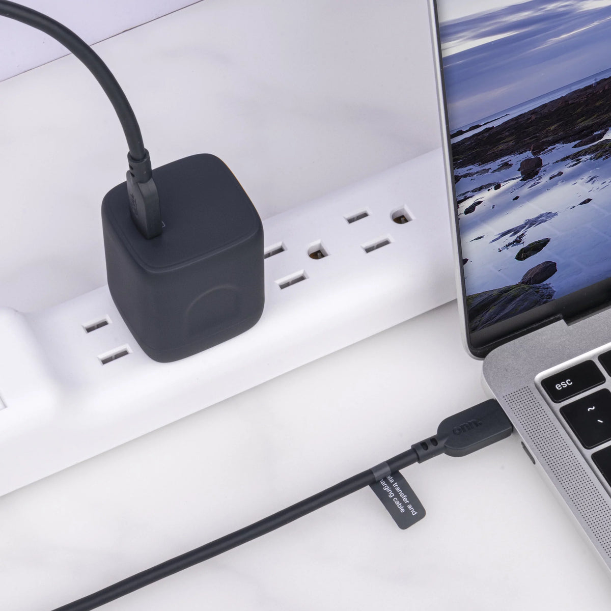 onn. GAN 67W Laptop Charger with 1 USB-C Port, Compatible for Apple,Dell,HP,Asus,Acer,Lenovo,Grey