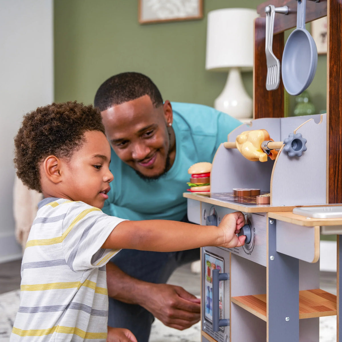 KidKraft Spin & Reveal Wooden Grill & Play Kitchen with Water-Reveal Food & 21 Accessories